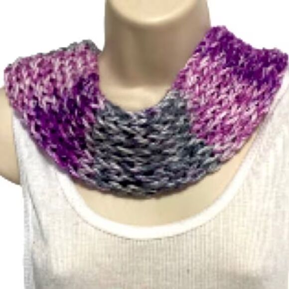 Handmade Accessories - Infinity Scarf Gray Purple Lilac White Accents Handmade Knitted Ombré 26 x 4 in